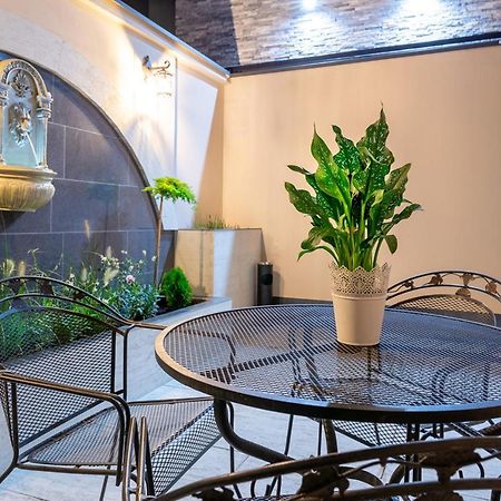 Aparthotel Zakatna B&B Tarnów エクステリア 写真