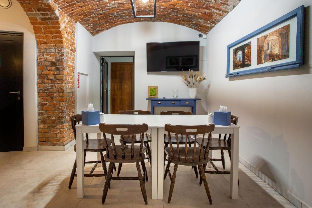 Aparthotel Zakatna B&B Tarnów エクステリア 写真