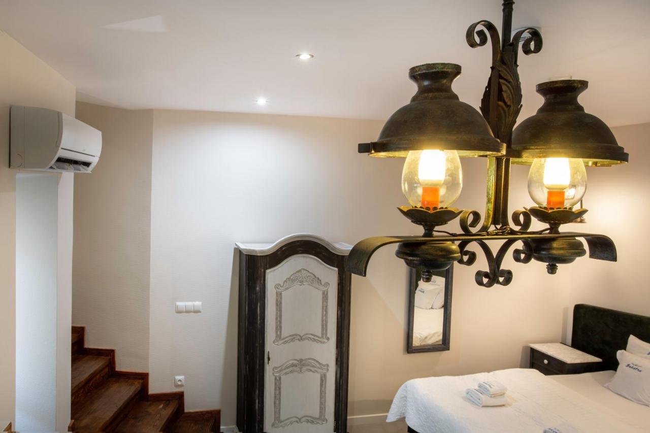 Aparthotel Zakatna B&B Tarnów エクステリア 写真