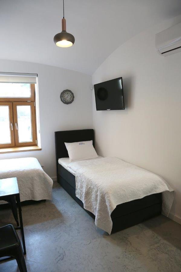 Aparthotel Zakatna B&B Tarnów エクステリア 写真
