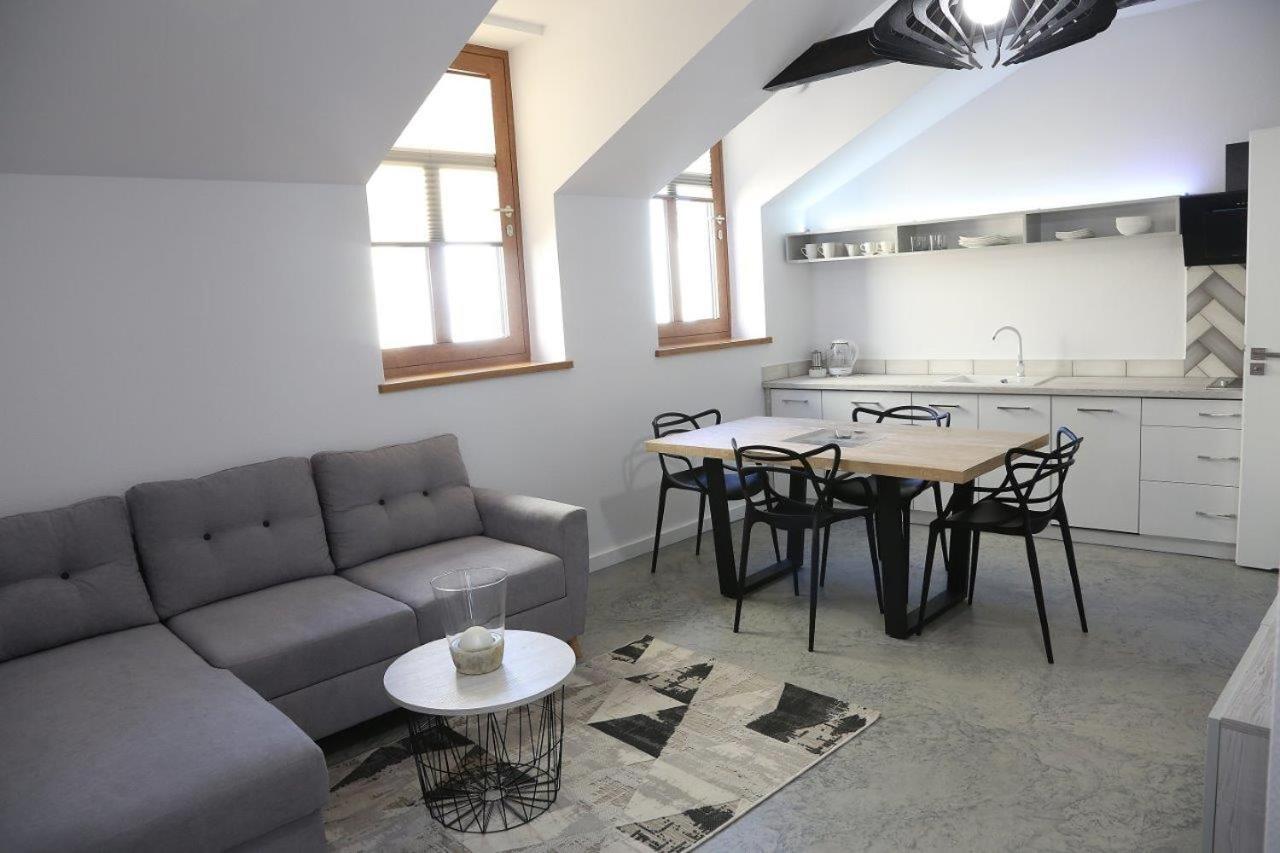 Aparthotel Zakatna B&B Tarnów エクステリア 写真