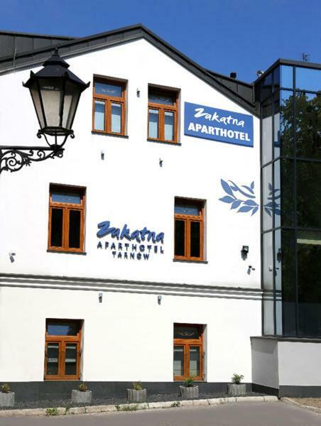 Aparthotel Zakatna B&B Tarnów エクステリア 写真